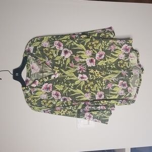 CATO established 1946 Pullover tunic blouse with 3/4 flared sleeves First Bloom